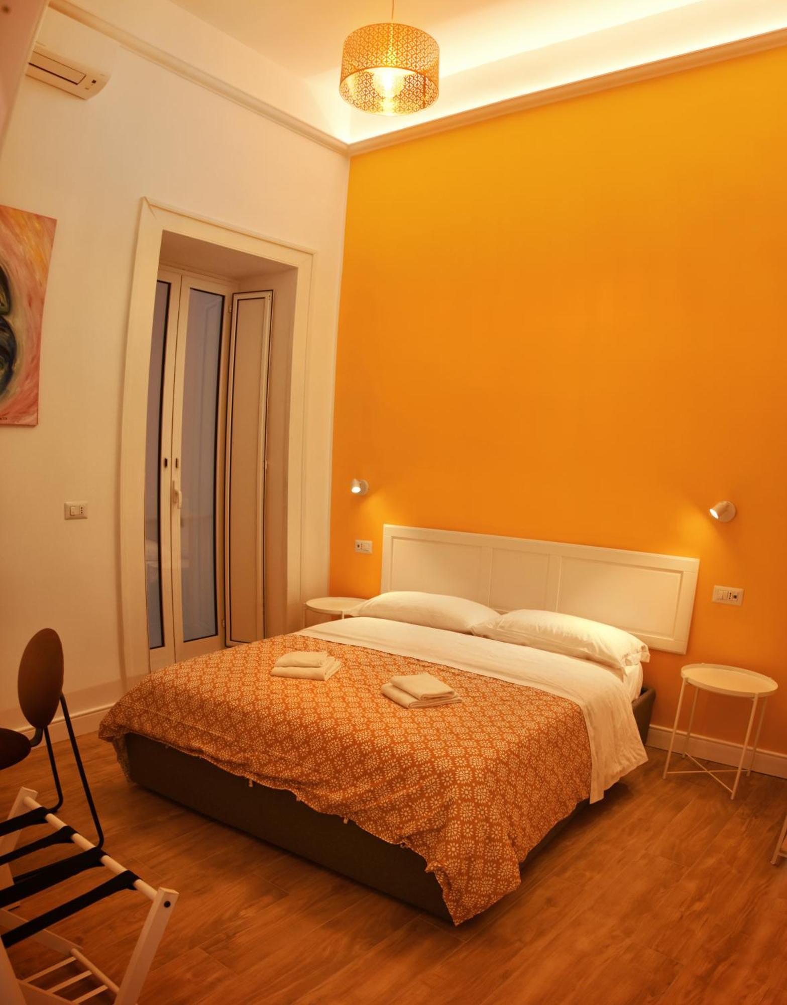 Centro Storico Rooms Napoli Bagian luar foto