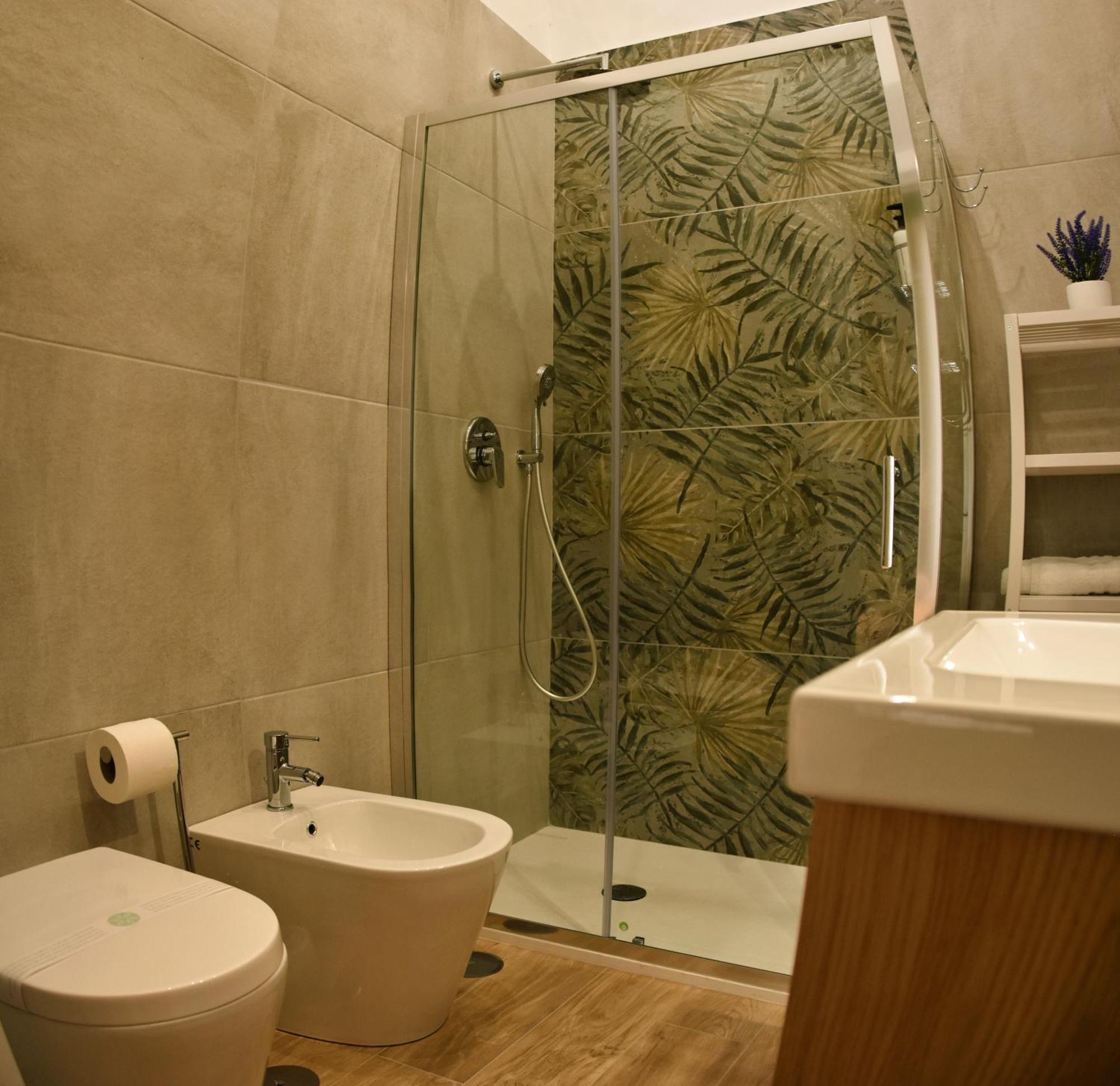 Centro Storico Rooms Napoli Bagian luar foto