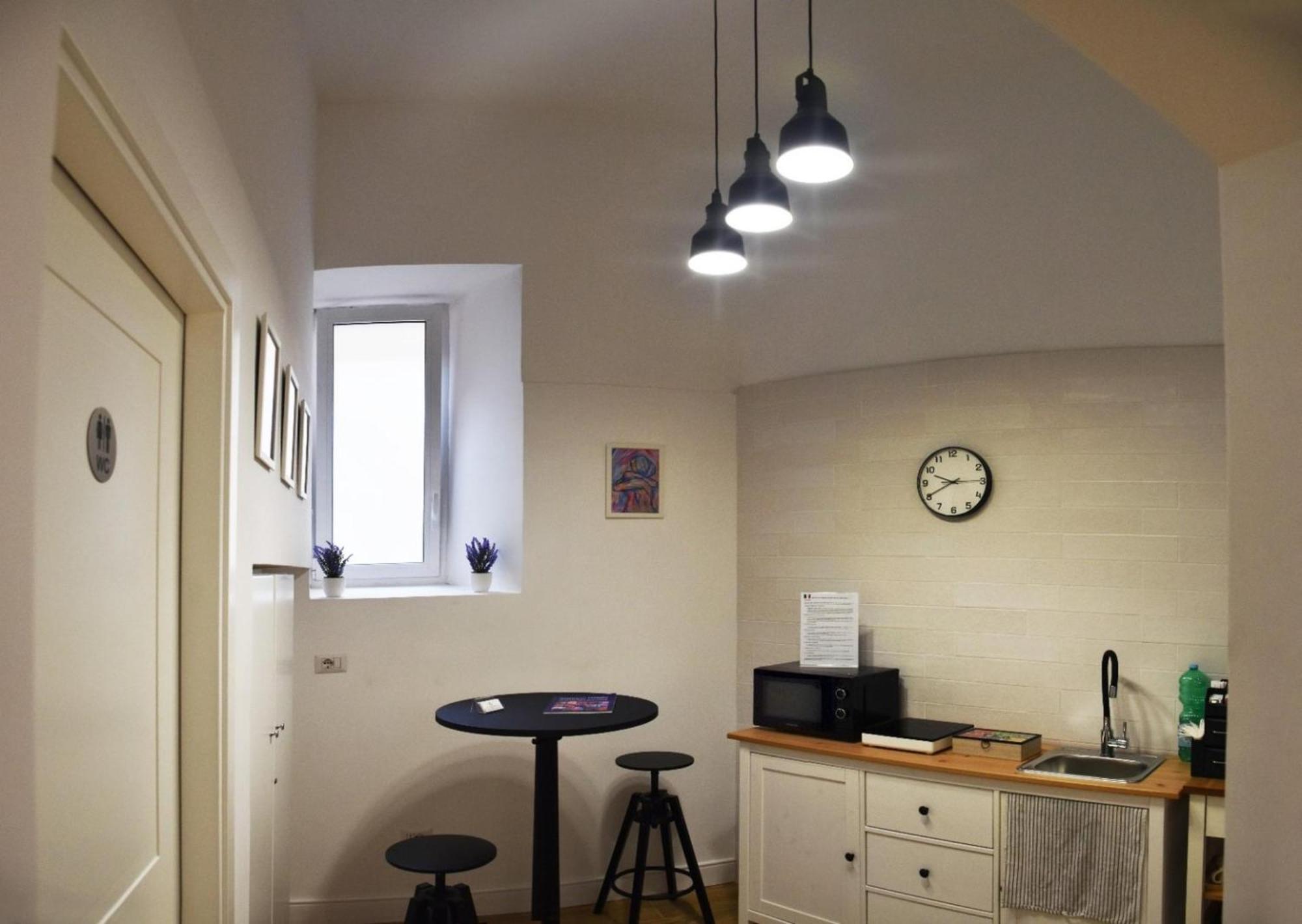 Centro Storico Rooms Napoli Bagian luar foto